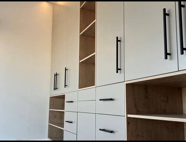 4 BEDROOM HOUSE FOR SALE IN SANDOWN